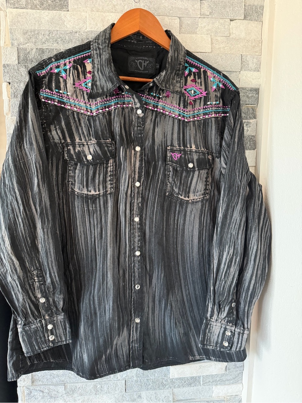 COWGIRL HARDWARE black acid-wash western snap Shirt-Aztec Embroidery-XXL